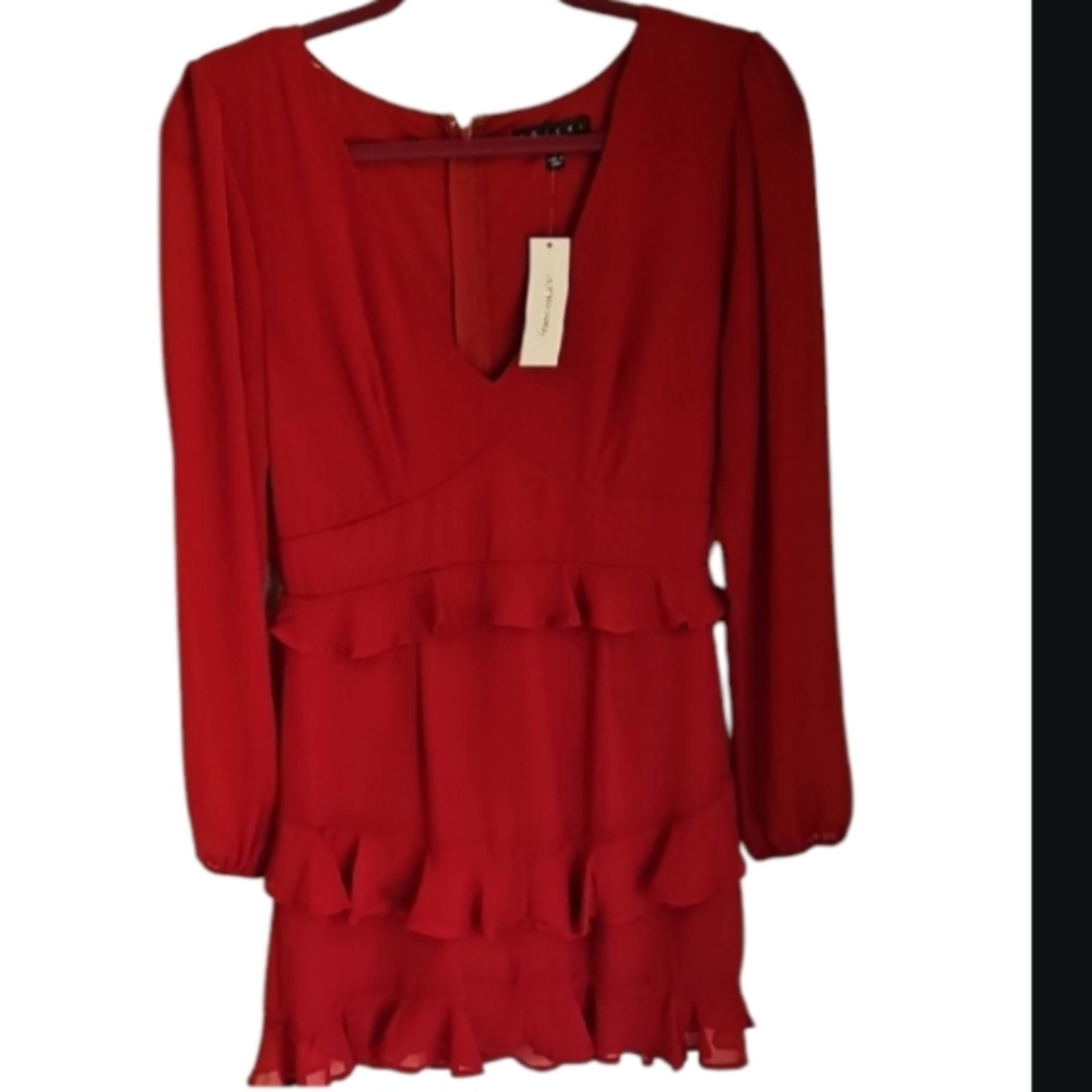 NWT RED  Francesca's Trixxi Size Medium Mini‎ Dress  Long Sleeve Junior Dress